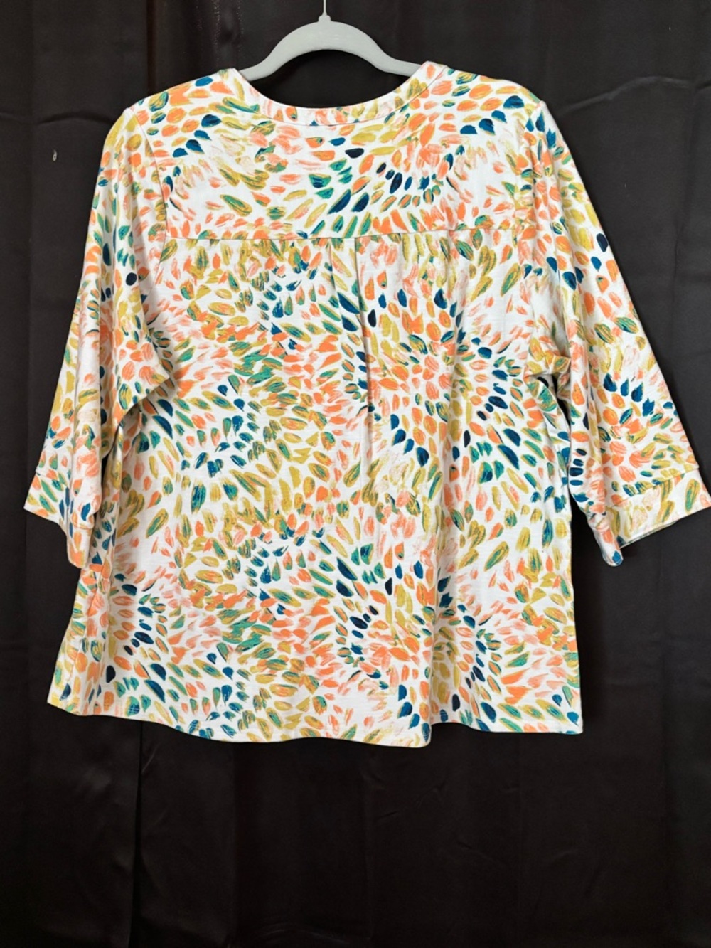 Casual 3/4 Sleeve Tunic Top in Multicolor Leaf Print - Picture 3 of 4